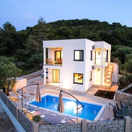 Luxury Apartments Mauro With Heated Pool Božava Eksteriør bilde